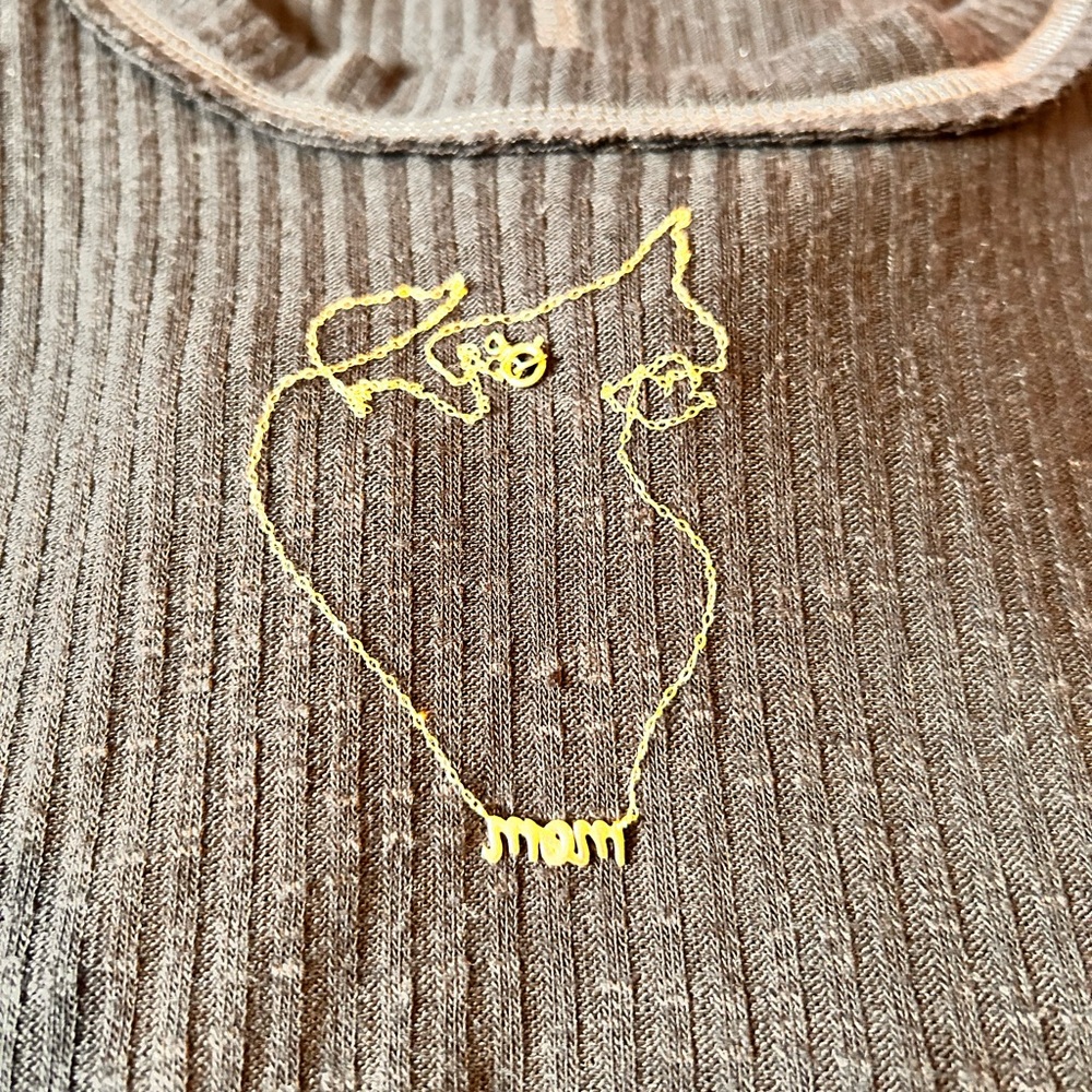 KAY jewelers 14k Gold 'Mom' Necklace 17”